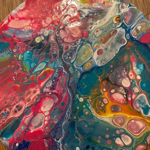 Acrylic paint pour 7” round - Picture 7 of 8